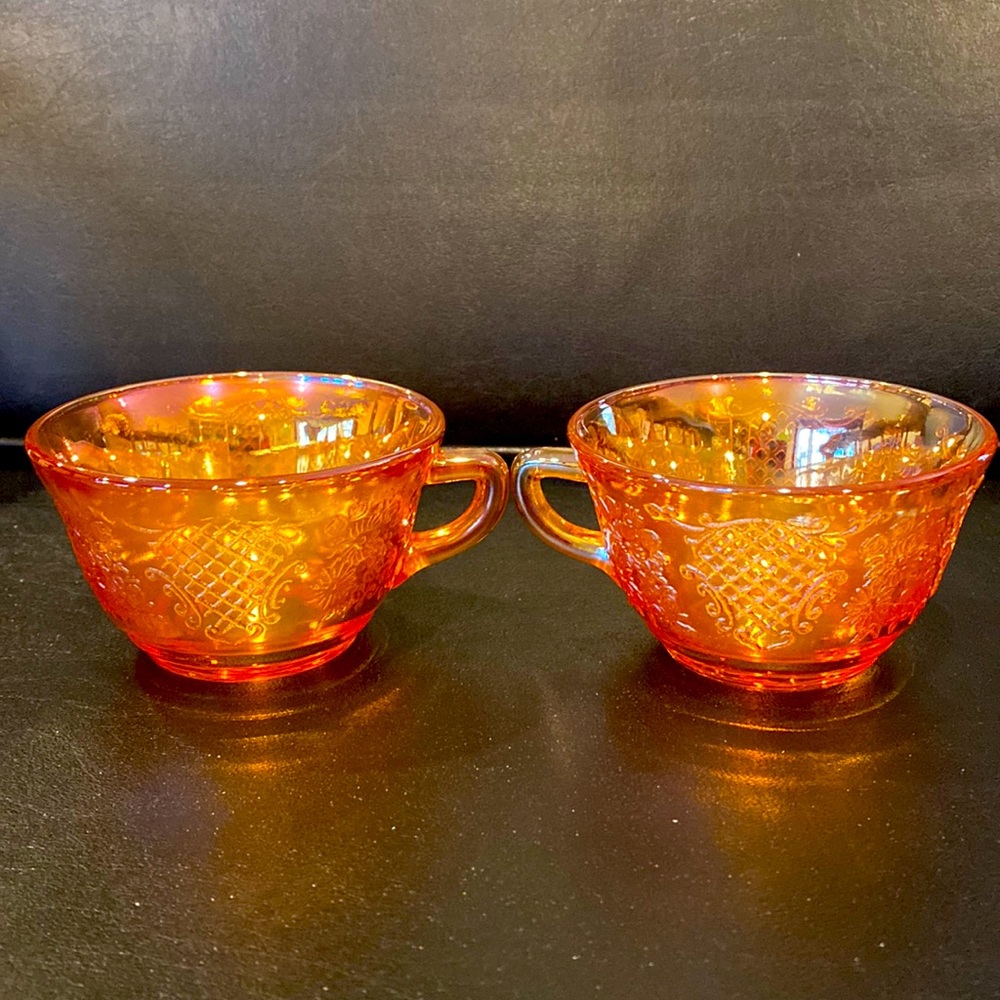 REDUCED PRICE - Vintage Carnival glass cups - Picture 1 of 1